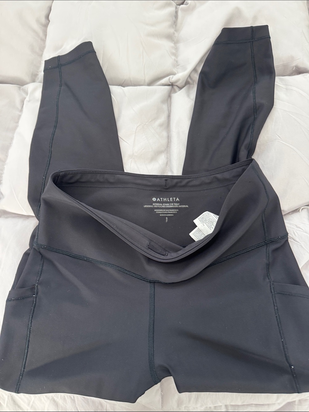 Athleta interval Stash 7/8 tights size S